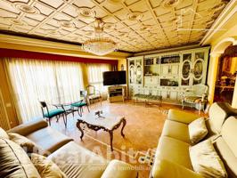 REFORMADO Y MUY AMPLIO CON GARAJE Y TRASTERO photo 0