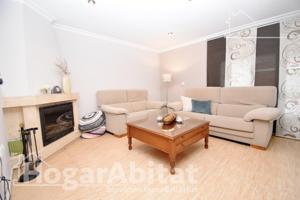 PRECIOSO ADOSADO REFORMADO CON 4 TERRAZAS Y GARAJE photo 0