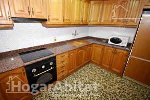 MUY AMPLIO CON BALCÓN Y VISTAS A LA MONTAÑA photo 0