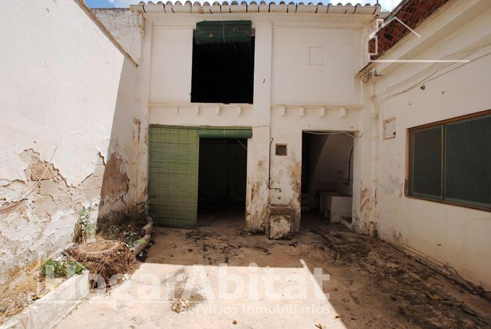 AMPLIA CASA CON GRAN TERRAZA EN PLENO CENTRO photo 0