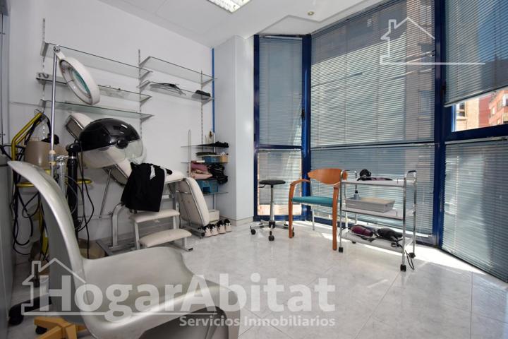 AMPLIA CASA CON TERRAZA Y MUCHAS POSIBILIDADES EN CASCO HISTÓRICO photo 0