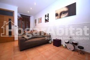 Casa REFORMADA de 2 alturas junto al Ayuntamiento photo 0