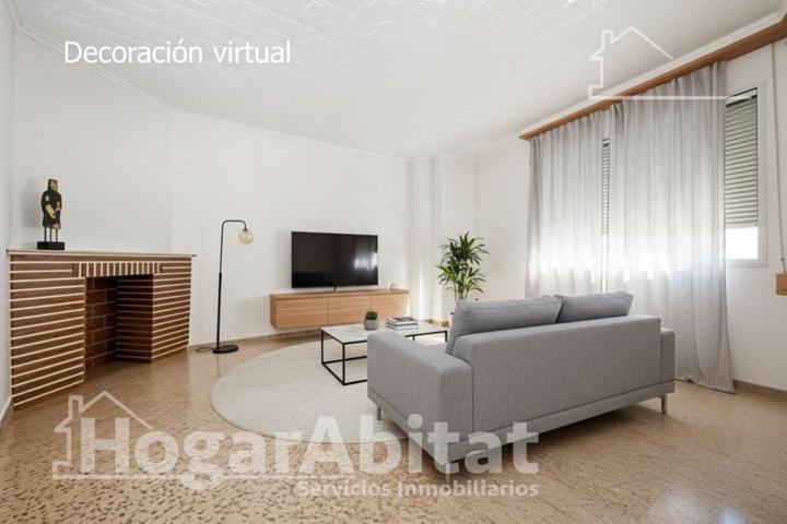 MAGNÍFICA CASA PARA REFORMAR CON GARAJE Y GRAN TERRAZA, CERCA DEL CENTRO photo 0