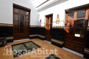 ¡RAFELCOFER CENTRO! MAGNÍFICA CASA ESQUINERA Y LUMINOSA CON DOS TERRAZAS Y ASCENSOR photo 0