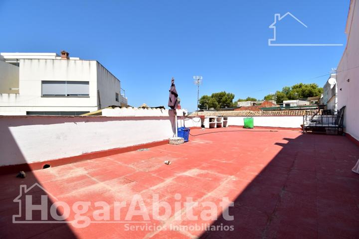 ¡GRAN OPORTUNIDAD! CASA AMPLIA, ESQUINERA Y MUY LUMINOSA CON TERRAZA photo 0