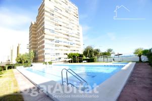 ¡VISTAS AL MAR! ACOGEDOR Y EXTERIOR EN RESIDENCIAL CON GARAJE Y PISCINA photo 0