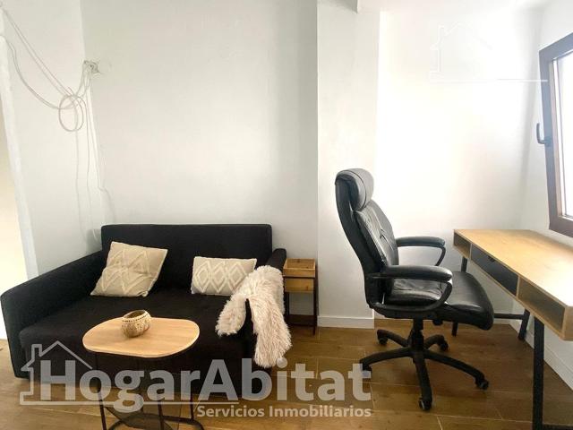 ¡SUECA CENTRO! DOS VIVIENDAS INDEPENDIENTES EN UNO, MUY AMPLIO Y LUMINOSO CON TERRAZA photo 0