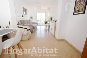 SEMINUEVO Y AMPLIO CON DOS BALCONES Y ASCENSOR photo 0