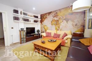 MAGNIFICO ADOSADO CON 3 TERRAZAS Y GARAJE photo 0