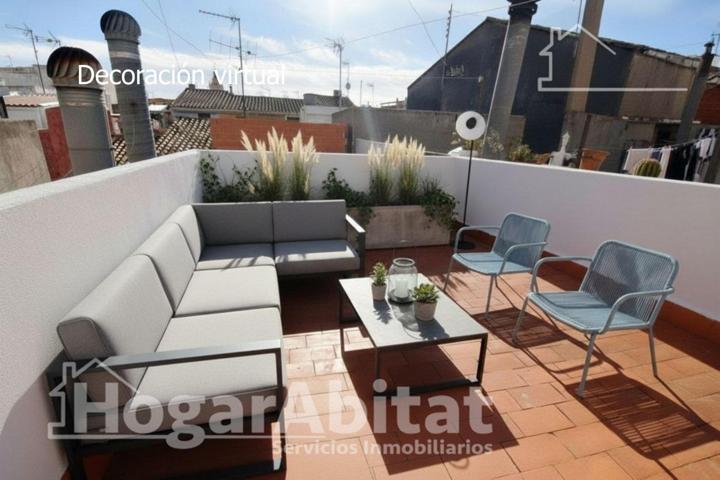 ¡GRAN OPORTUNIDAD! CASA PARA REFORMAR CON BALCÓN Y TERRAZA, EN EL CENTRO photo 0