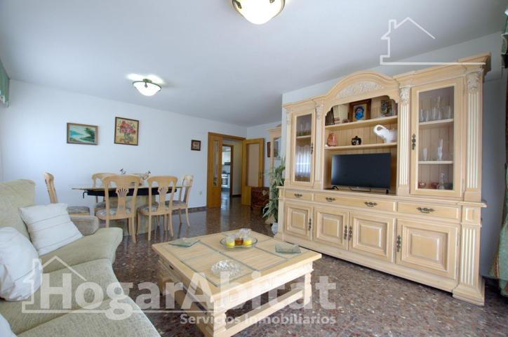 ¡VISTAS AL MAR! PRECIOSO PISO CON GARAJE, TERRAZA Y PISCINA photo 0