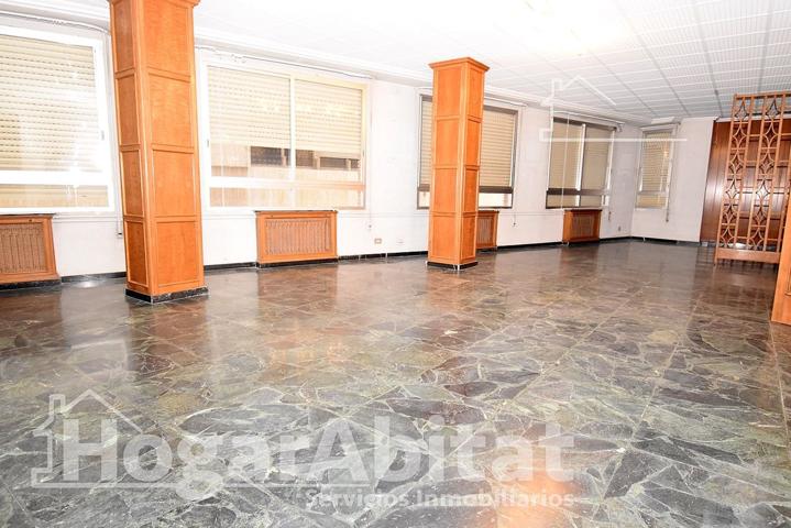 OPORTUNIDAD DE INVERSIÓN. DISFRUTA DE UNA VIVIENDA CON OFICINA EN EL CENTRO photo 0