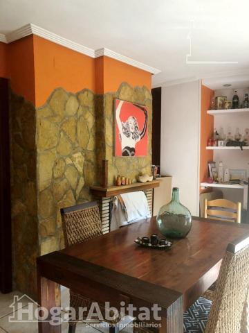 AMPLIO, ESQUINERO Y LUMINOSO CON GARAJE Y TRASTERO photo 0