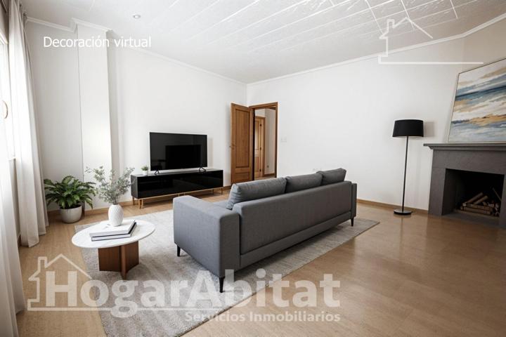 MAGNÍFICA CASA PARA REFORMAR CON GARAJE Y GRAN TERRAZA, CERCA DEL CENTRO photo 0