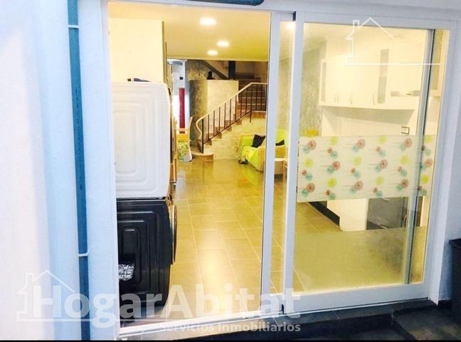 AMPLIO Y LUMINOSO ADOSADO REFORMADO, CERCA DE LA AV CENDROSSES photo 0