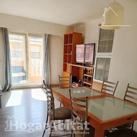 ALTO, REFORMADO Y LUMINOSO CON BALCÓN, CERCA DEL CENTRO photo 0