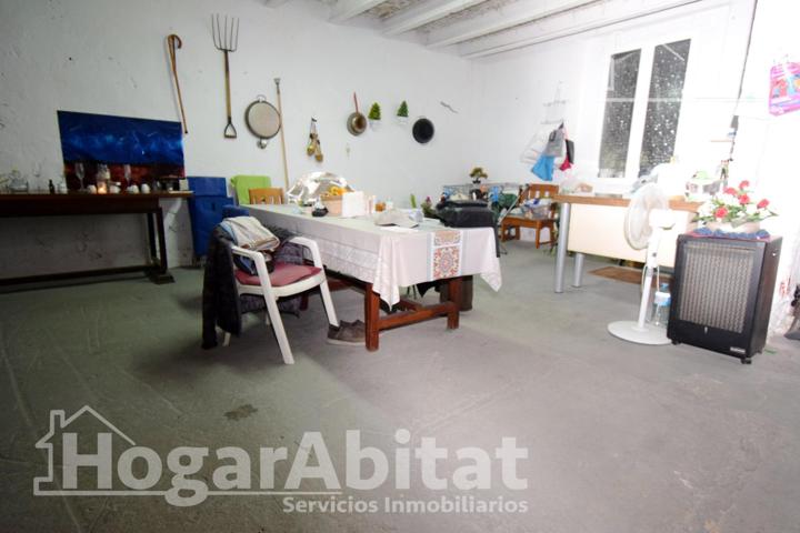 AMPLIA CASA PARA HACER A TU GUSTO EN PLENO CENTRO photo 0