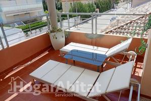 PRECIOSO ADOSADO CON 4 TERRAZAS, PISCINA Y GARAJE CERCA DE LA PLAYA photo 0