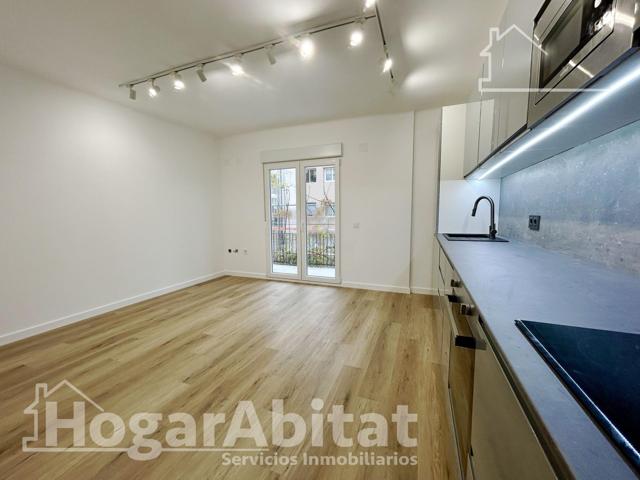 ¡ESPECTACULAR! BONITO, EXTERIOR Y TOTALMENTE REFORMADO CON BALCÓN photo 0