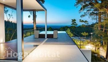 ¡ESPECTACULAR VILLA! AMPLIA CON GARAJE, DOS TERRAZAS Y PISCINA PRIVADA photo 0