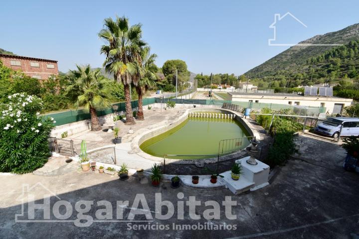 CHALET CON 17 DORMITORIOS, PISCINA, GARAJE, JARDÍN Y BARBACOA photo 0