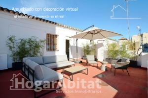 AMPLIA CASA CON PATIO Y TERRAZA EN EL CENTRO photo 0