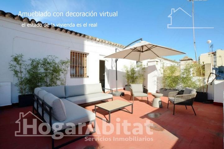 AMPLIA CASA CON PATIO Y TERRAZA EN EL CENTRO photo 0