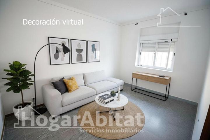 ¡OPORTUNIDAD DE INVERSIÓN! CASA SEMIREFORMADA CON TERRAZA photo 0