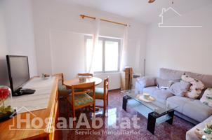 EXTERIOR Y MUY LUMINOSO CON BALCON photo 0