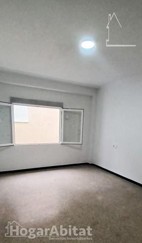 ¡PERFECTO PARA INVERTIR! ALTO, AMPLIO Y REFORMADO, EN EL CENTRO photo 0