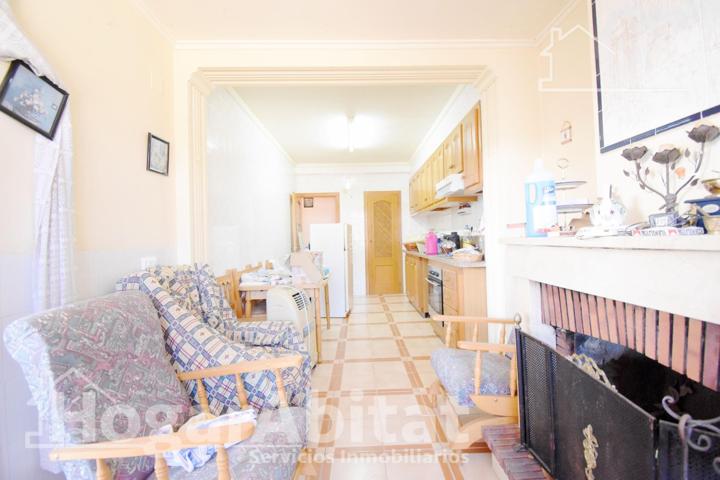 ¡EXCELENTE OPORTUNIDAD! GRAN CASA PARA REFORMAR CON GARAJE Y TRES TERRAZAS photo 0