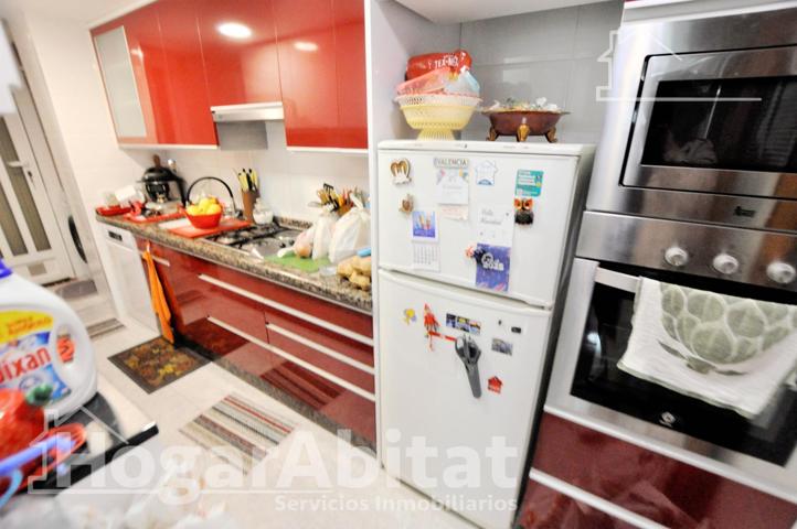 EXTERIOR Y LUMINOSO CON BALCÓN Y TERRAZA JUNTO A TORRES DE QUART photo 0