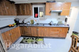 ¡EN PLENO CENTRO! AMPLIO, BONITO Y EXTERIOR CON DOS BALCONES Y ASCENSOR photo 0