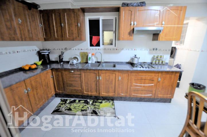 ¡EN PLENO CENTRO! AMPLIO, BONITO Y EXTERIOR CON DOS BALCONES Y ASCENSOR photo 0