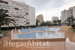 REFORMADO CON PISCINA JUNTO A LA PLAYA photo 0