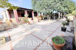 CHALET CON PISCINA, TERRAZA, GARAJE Y BARBACOA photo 0