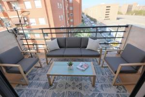 REFORMADO CON TERRAZA Y ASCENSOR photo 0