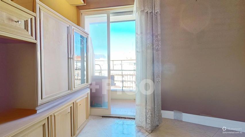 Piso En venta en Av Donostiarra, Ciudad Lineal, Madrid photo 0