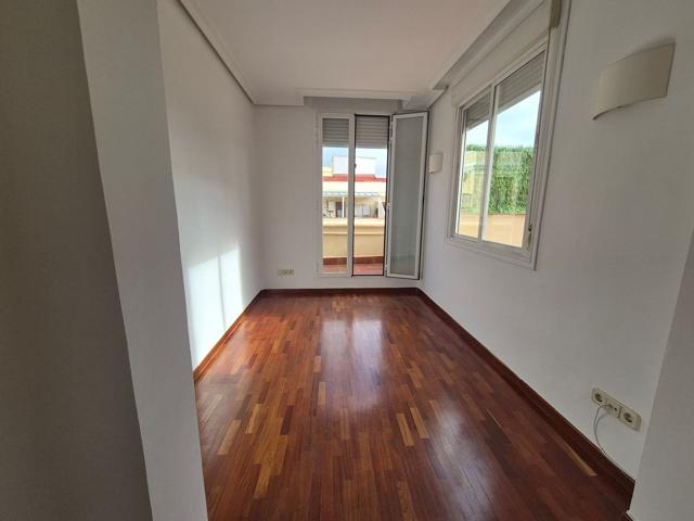  Ático En alquiler en Barrio De Salamanca, Madrid photo 0