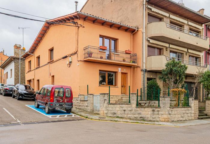 Unifamiliar adosada - Roda de Ter photo 0