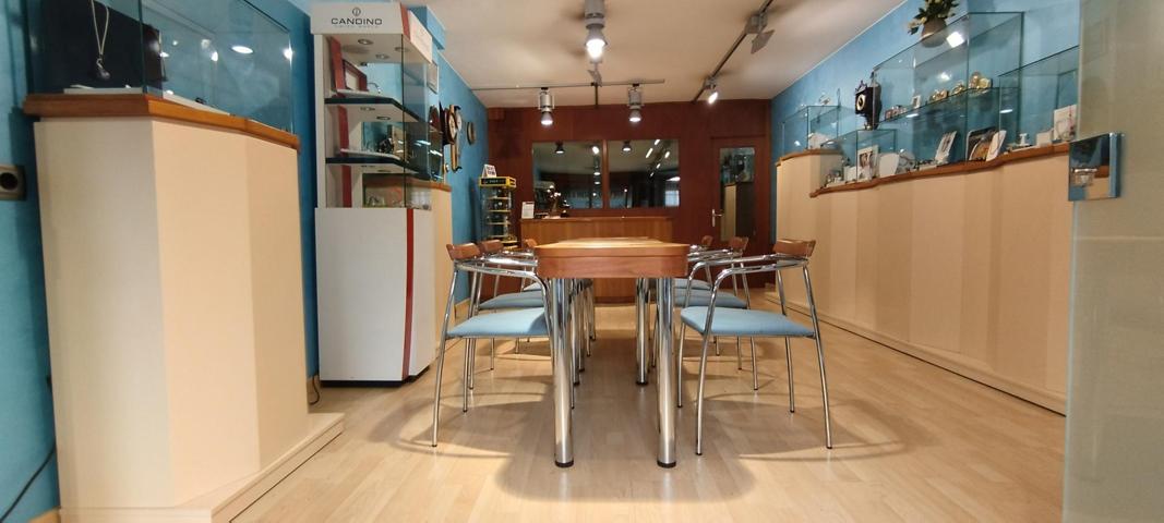 Local comercial - Sant Hipòlit de Voltregà photo 0