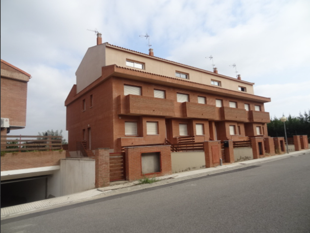 Unifamiliar adosada - Benavent de Segrià photo 0