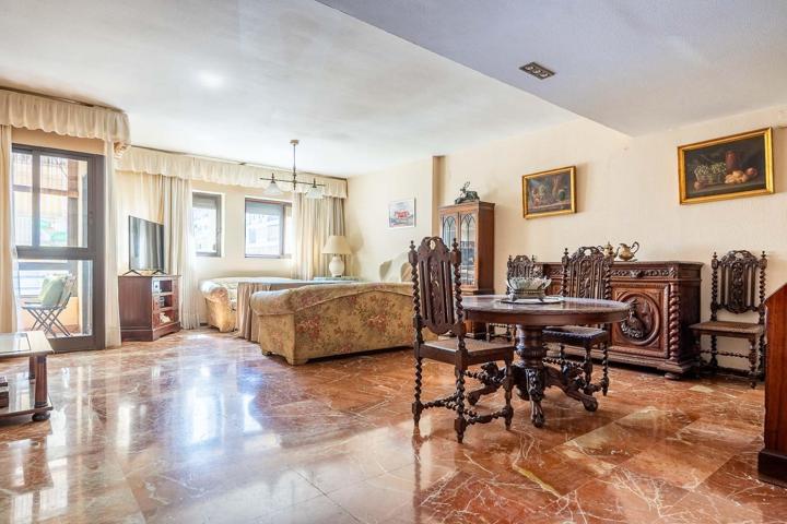 Piso En venta en Asunción - Carrero Blanco, Sevilla photo 0