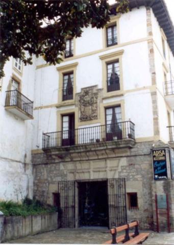 Casa En venta en Calle Reconquista De Sevilla, Centro, Laredo photo 0