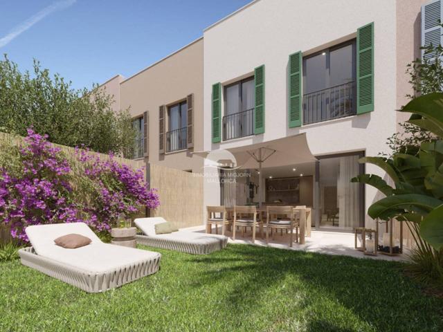 Nueva construcción: Casa adosada de dos plantas con patio ajardinado y piscina en venta en Campos. photo 0