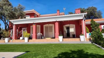 Casa En venta en Navalquejigo - Los Arroyos, El Escorial photo 0