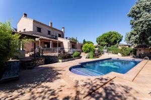 Casa En venta en Calle Júcar, El Bosque, Villaviciosa De Odón photo 0