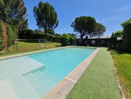 Casa En venta en Calle Las Jaras, San Martín De Valdeiglesias photo 0
