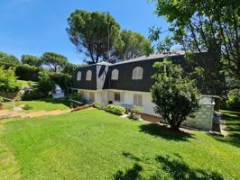 Casa En venta en Calle Las Jaras, San Martín De Valdeiglesias photo 0