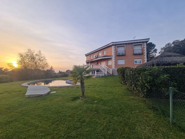 Casa En alquiler en Calle Valle Del Sella, Las Lomas, Boadilla Del Monte photo 0